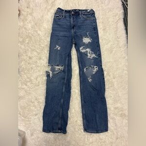 Hollister Ultra High-Rise Dad Jeans